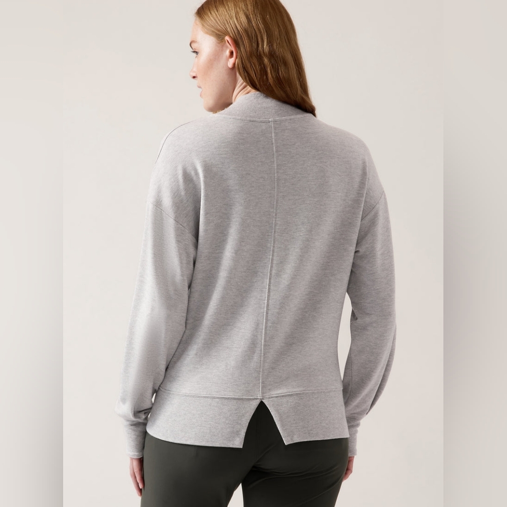 Athleta Women's Apollo Crewneck Sweatshirt Athletic Grey Soft Small Petite - Picture 3 of 14